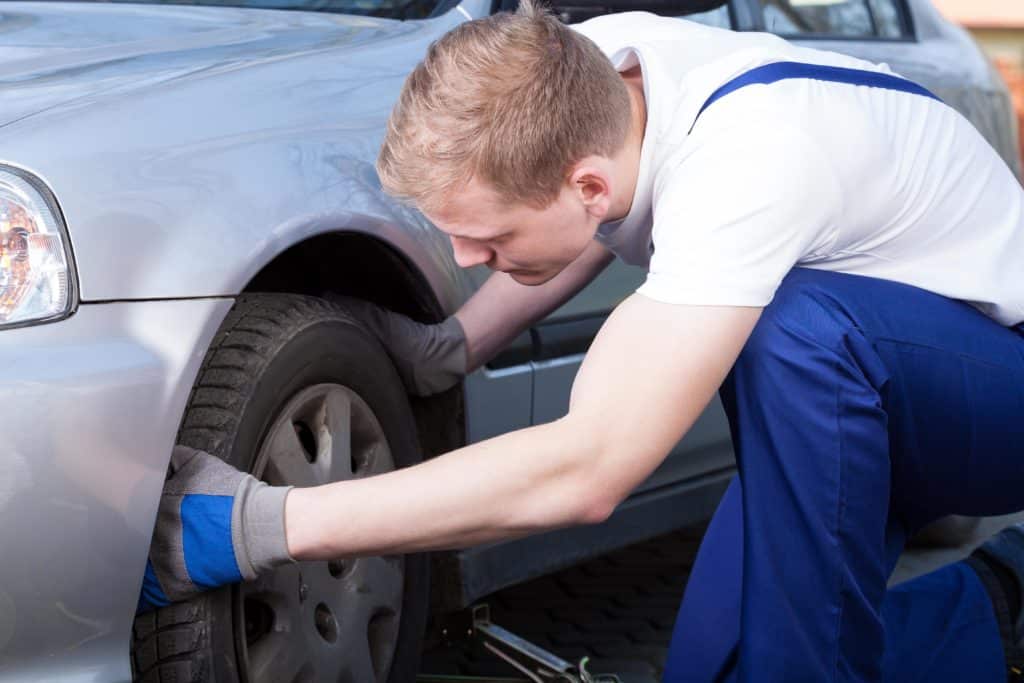 driveway car repair